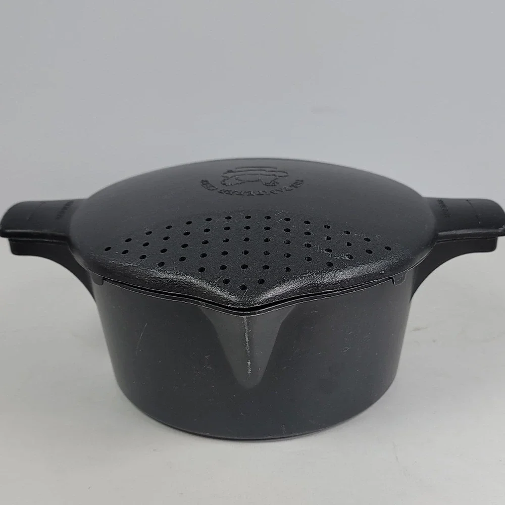 Pampered Chef 2 Quart Microwave Cooker Black Steamer Strainer Lid 8 Cup USA Made